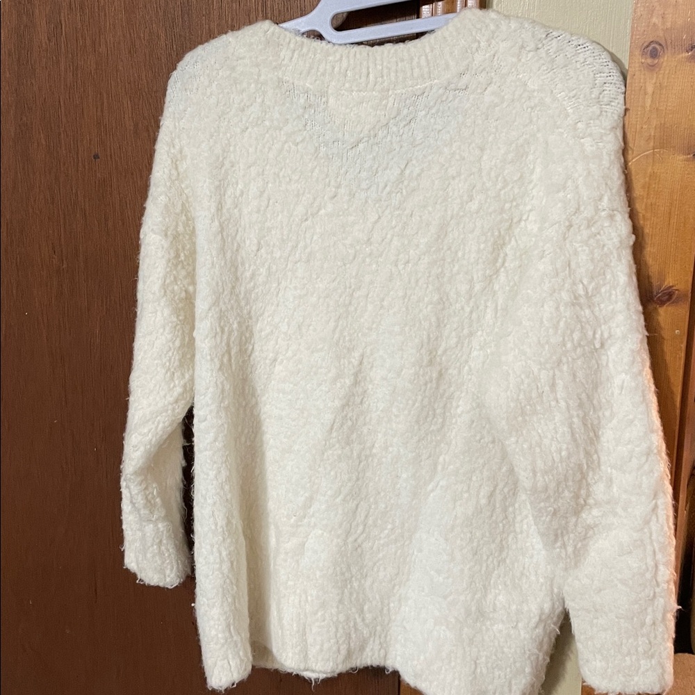 Cozy White V-Neck Sweater // Simone Sweater Ivory - Picture 10 of 11